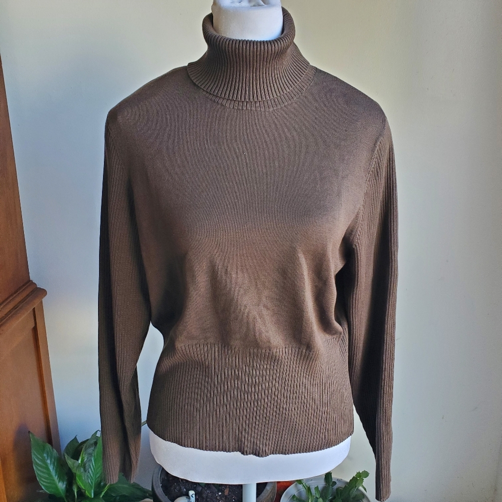 CARLISLE. Women Brown  sweater   sz  XL.